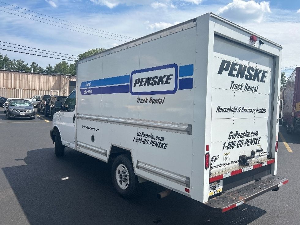 Light Duty Box Truck-Light and Medium Duty Trucks-GMC-2022-Savana G33503-Braintree-MA-131,636\n\t\tmiles-$ 23,750 - Image 25