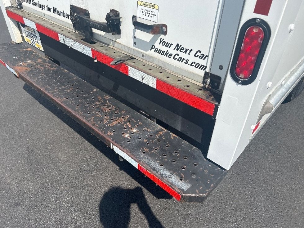 Light Duty Box Truck-Light and Medium Duty Trucks-GMC-2022-Savana G33503-Braintree-MA-131,636\n\t\tmiles-$ 23,750 - Image 28