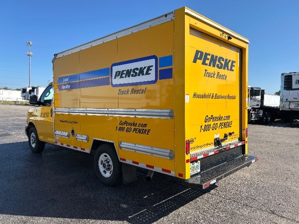 Light Duty Box Truck-Light and Medium Duty Trucks-GMC-2022-Savana G33503-Capitol Heights-MD-101,309\n\t\tmiles-$ 26,500 - Image 6