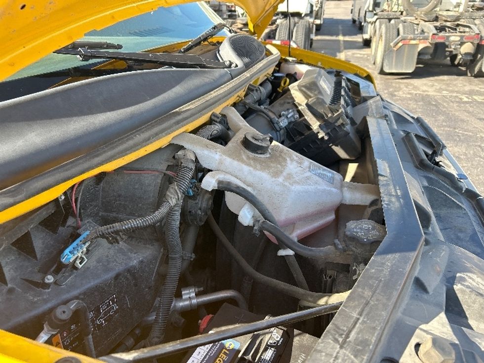 Light Duty Box Truck-Light and Medium Duty Trucks-GMC-2022-Savana G33503-Capitol Heights-MD-101,309\n\t\tmiles-$ 26,500 - Image 22