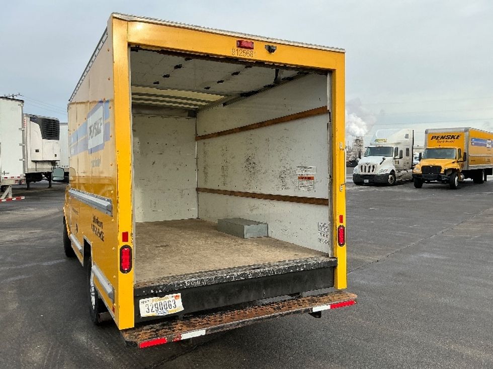 Light Duty Box Truck-Light and Medium Duty Trucks-GMC-2022-Savana G33503-East Chicago-IN-83,432\n\t\tmiles-$ 30,750 - Image 11