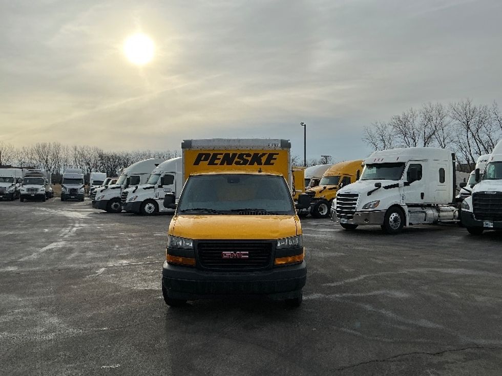 Light Duty Box Truck-Light and Medium Duty Trucks-GMC-2022-Savana G33503-East Chicago-IN-83,432\n\t\tmiles-$ 30,750 - Image 2
