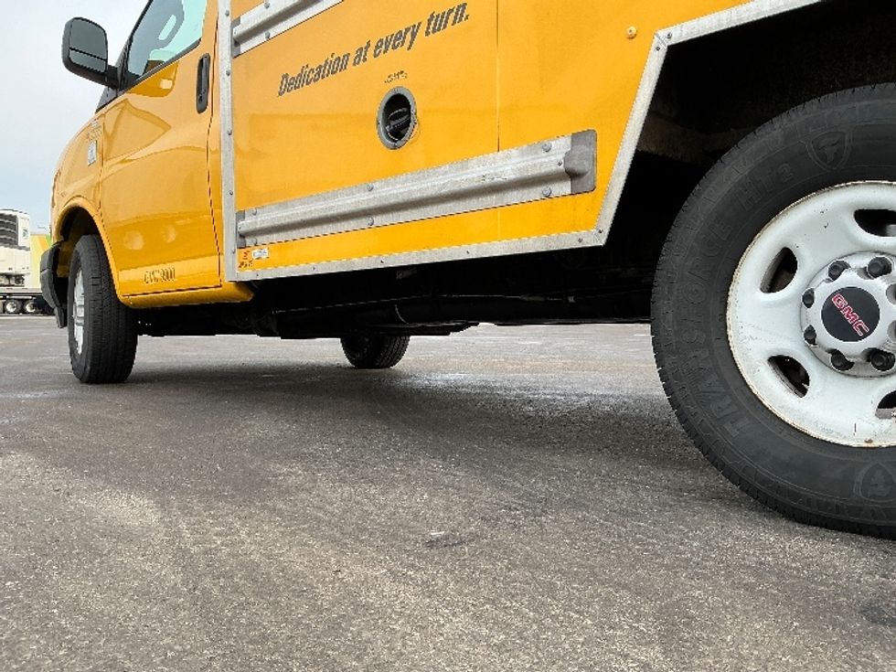 Light Duty Box Truck-Light and Medium Duty Trucks-GMC-2022-Savana G33503-East Chicago-IN-83,432\n\t\tmiles-$ 30,750 - Image 5