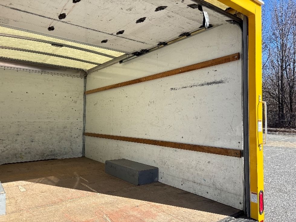 Light Duty Box Truck-Light and Medium Duty Trucks-GMC-2022-Savana G33503-Fort Myers-FL-126,655\n\t\tmiles-$ 25,000 - Image 11