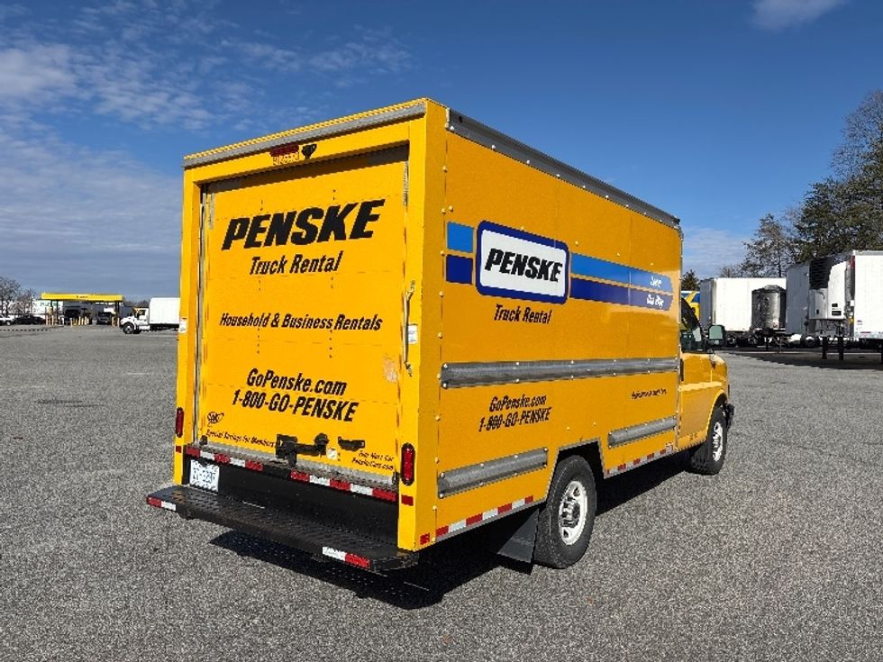 Light Duty Box Truck-Light and Medium Duty Trucks-GMC-2022-Savana G33503-Fort Myers-FL-126,655\n\t\tmiles-$ 25,000 - Image 12