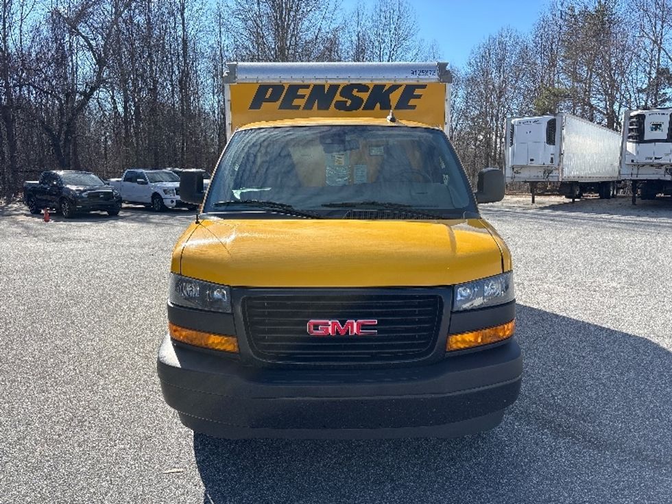 Light Duty Box Truck-Light and Medium Duty Trucks-GMC-2022-Savana G33503-Fort Myers-FL-126,655\n\t\tmiles-$ 25,000 - Image 2