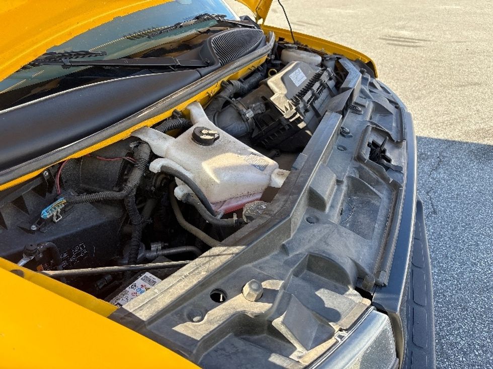 Light Duty Box Truck-Light and Medium Duty Trucks-GMC-2022-Savana G33503-Fort Myers-FL-126,655\n\t\tmiles-$ 25,000 - Image 22