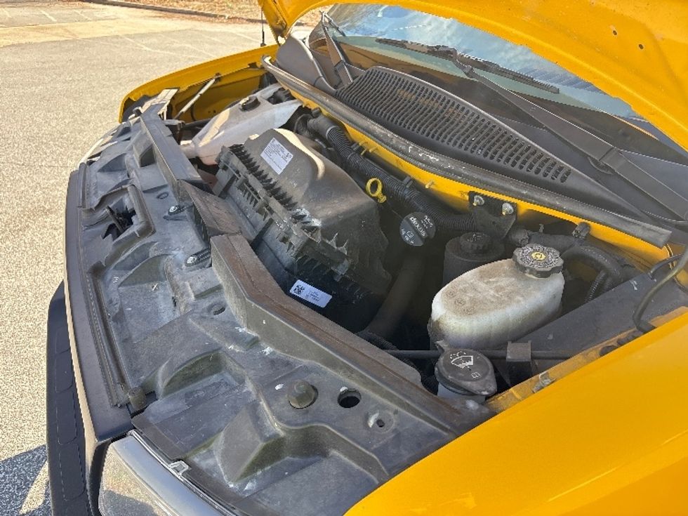 Light Duty Box Truck-Light and Medium Duty Trucks-GMC-2022-Savana G33503-Fort Myers-FL-126,655\n\t\tmiles-$ 25,000 - Image 23