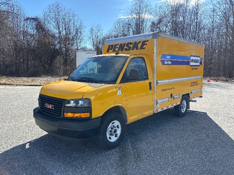 Light Duty Box Truck-Light and Medium Duty Trucks-GMC-2022-Savana G33503-Fort Myers-FL-126,655\n\t\tmiles-$ 25,000 - Image 3