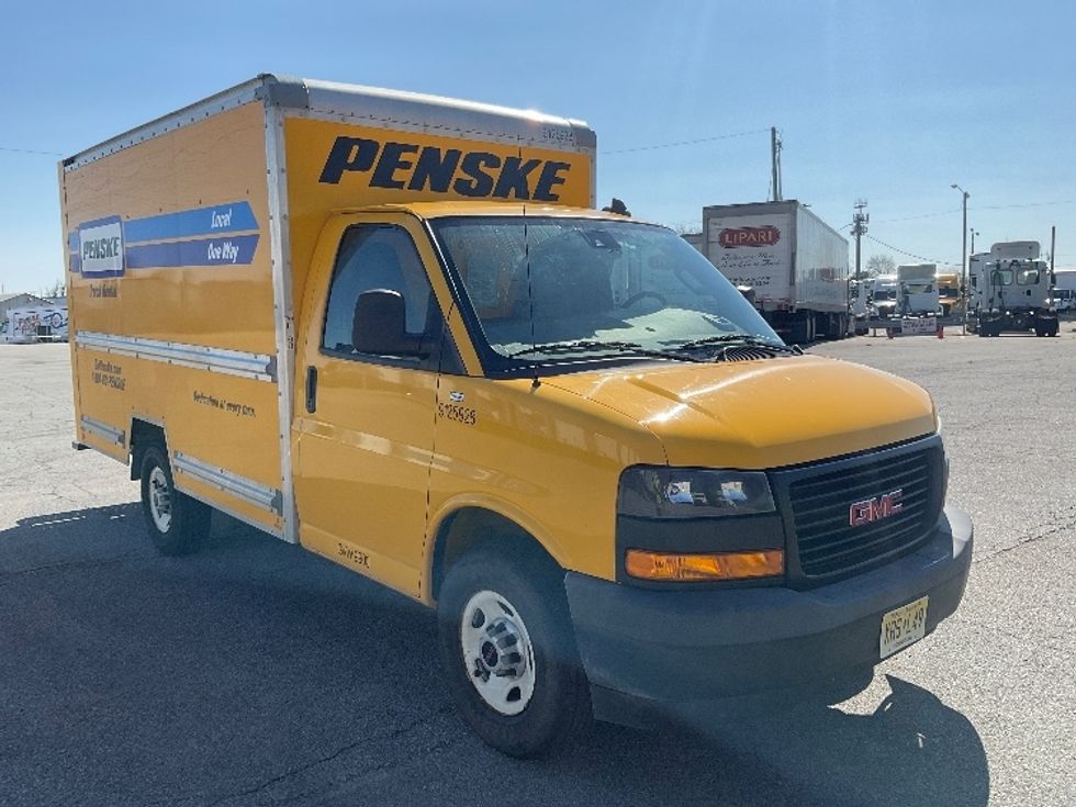 Light Duty Box Truck-Light and Medium Duty Trucks-GMC-2022-Savana G33503-Fort Wayne-IN-76,387\n\t\tmiles-$ 31,750 - Image 1