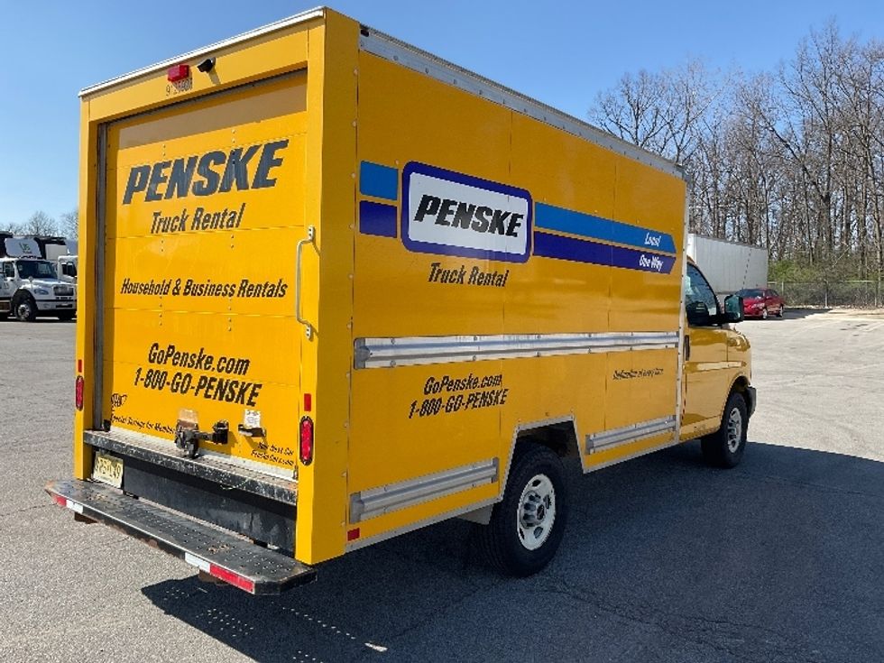 Light Duty Box Truck-Light and Medium Duty Trucks-GMC-2022-Savana G33503-Fort Wayne-IN-76,387\n\t\tmiles-$ 31,750 - Image 13