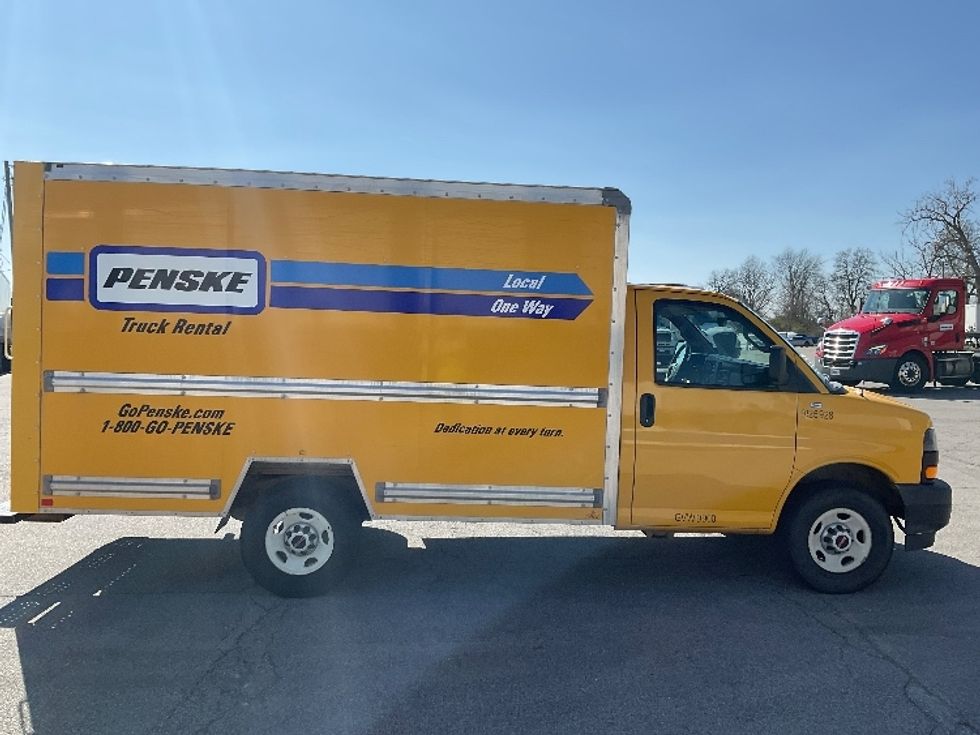 Light Duty Box Truck-Light and Medium Duty Trucks-GMC-2022-Savana G33503-Fort Wayne-IN-76,387\n\t\tmiles-$ 31,750 - Image 15