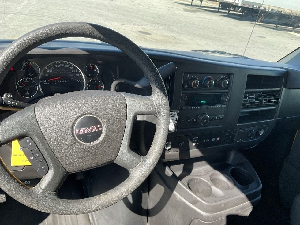 Light Duty Box Truck-Light and Medium Duty Trucks-GMC-2022-Savana G33503-Fort Wayne-IN-76,387\n\t\tmiles-$ 31,750 - Image 18