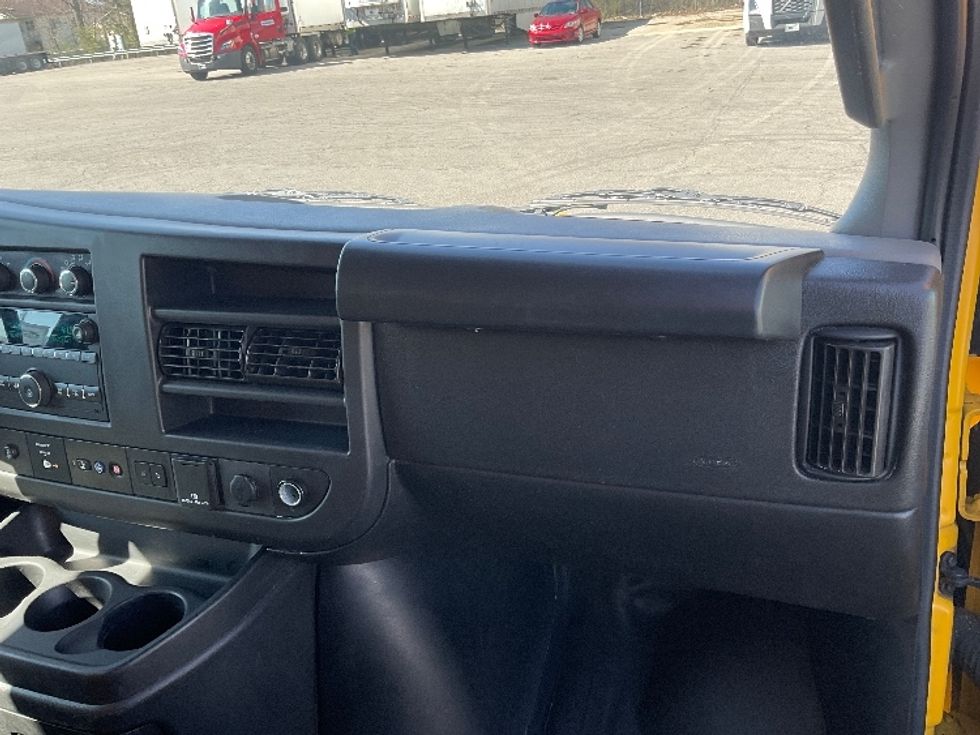 Light Duty Box Truck-Light and Medium Duty Trucks-GMC-2022-Savana G33503-Fort Wayne-IN-76,387\n\t\tmiles-$ 31,750 - Image 21