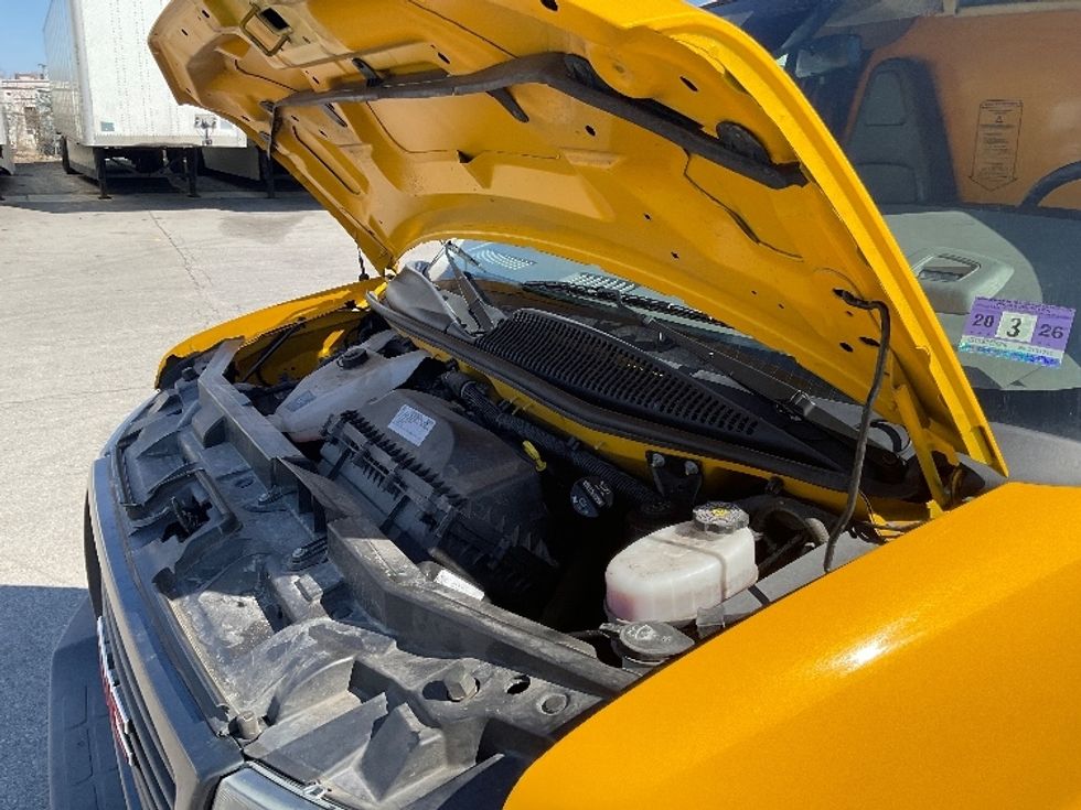 Light Duty Box Truck-Light and Medium Duty Trucks-GMC-2022-Savana G33503-Fort Wayne-IN-76,387\n\t\tmiles-$ 31,750 - Image 24