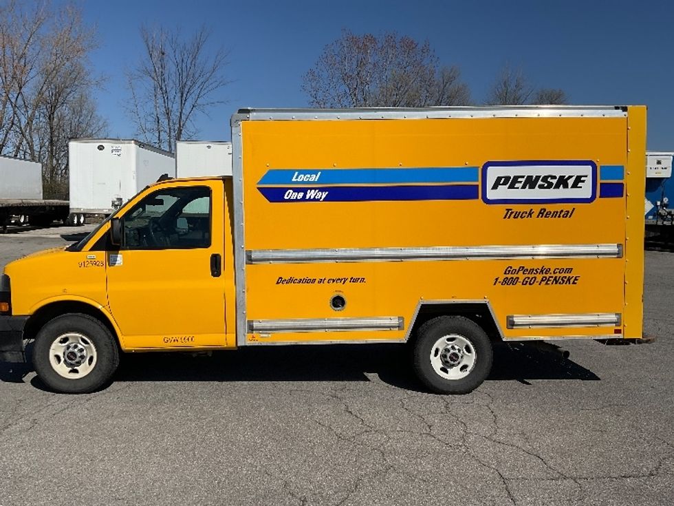 Light Duty Box Truck-Light and Medium Duty Trucks-GMC-2022-Savana G33503-Fort Wayne-IN-76,387\n\t\tmiles-$ 31,750 - Image 4