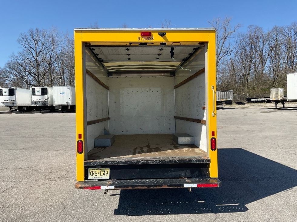 Light Duty Box Truck-Light and Medium Duty Trucks-GMC-2022-Savana G33503-Fort Wayne-IN-76,387\n\t\tmiles-$ 31,750 - Image 8