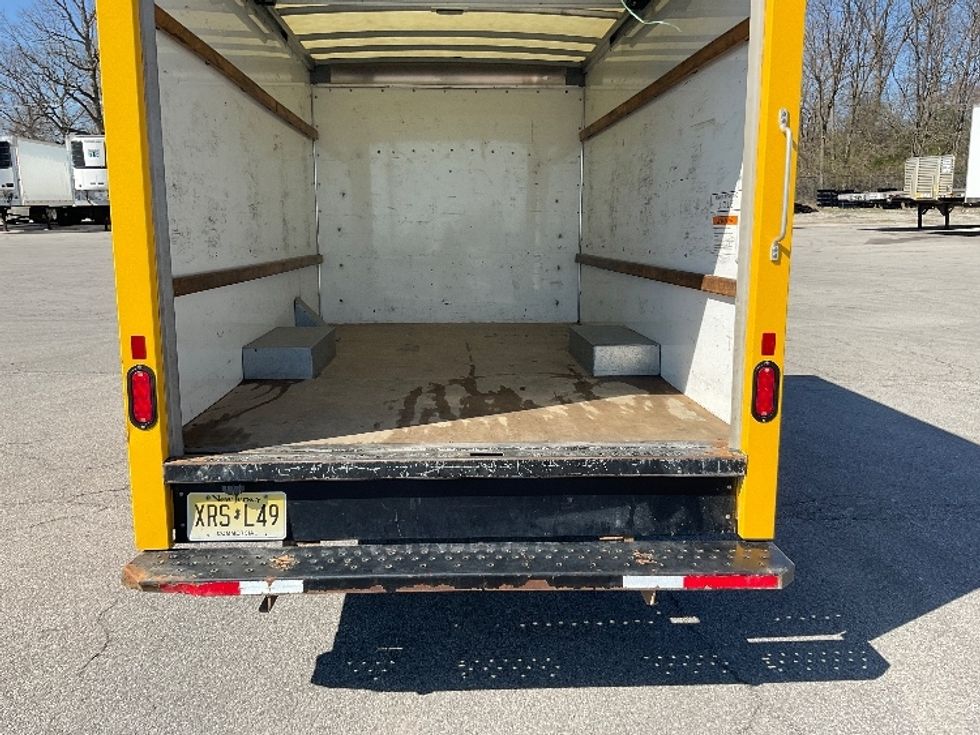 Light Duty Box Truck-Light and Medium Duty Trucks-GMC-2022-Savana G33503-Fort Wayne-IN-76,387\n\t\tmiles-$ 31,750 - Image 9