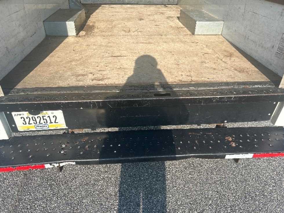 Light Duty Box Truck-Light and Medium Duty Trucks-GMC-2022-Savana G33503-Lagrange-GA-166,055\n\t\tmiles-$ 18,000 - Image 10
