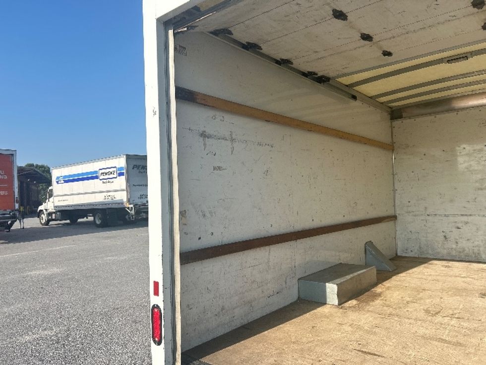 Light Duty Box Truck-Light and Medium Duty Trucks-GMC-2022-Savana G33503-Lagrange-GA-166,055\n\t\tmiles-$ 18,000 - Image 11