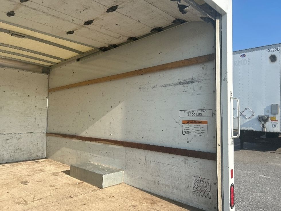 Light Duty Box Truck-Light and Medium Duty Trucks-GMC-2022-Savana G33503-Lagrange-GA-166,055\n\t\tmiles-$ 18,000 - Image 12