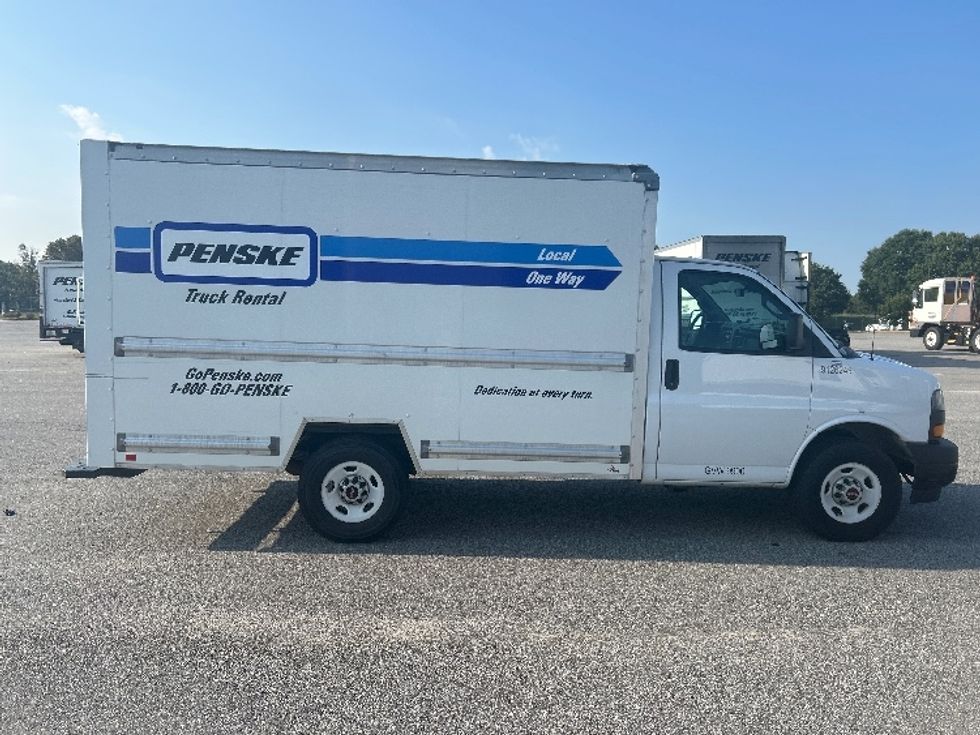 Light Duty Box Truck-Light and Medium Duty Trucks-GMC-2022-Savana G33503-Lagrange-GA-166,055\n\t\tmiles-$ 18,000 - Image 15