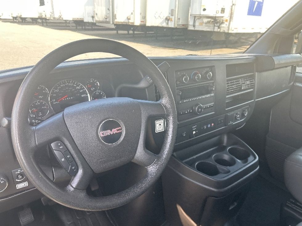 Light Duty Box Truck-Light and Medium Duty Trucks-GMC-2022-Savana G33503-Lagrange-GA-166,055\n\t\tmiles-$ 18,000 - Image 17