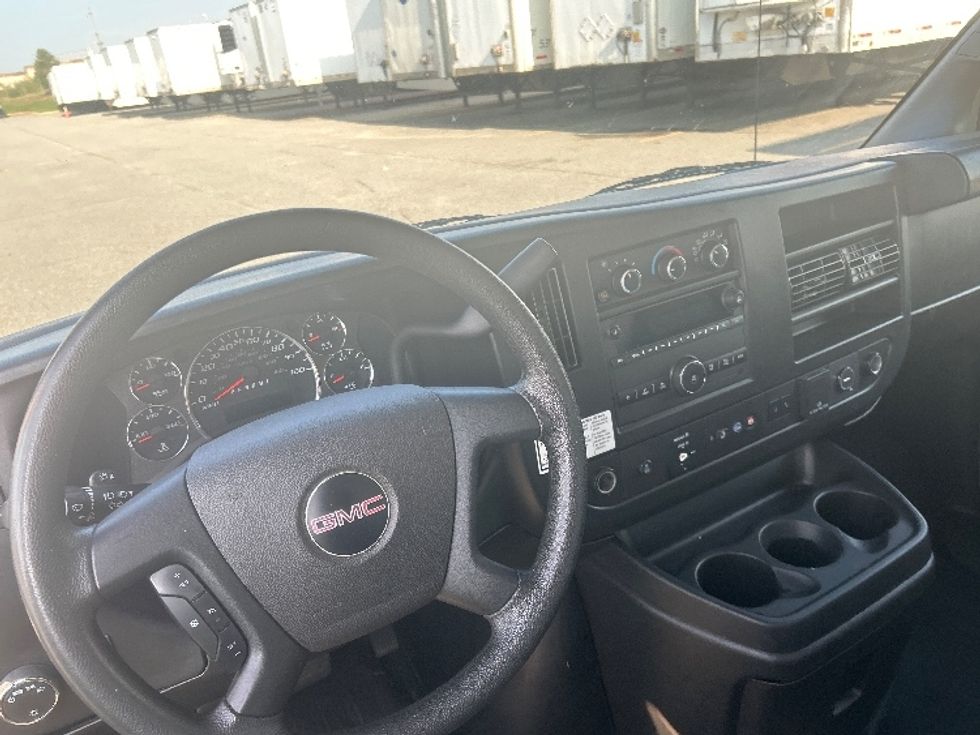 Light Duty Box Truck-Light and Medium Duty Trucks-GMC-2022-Savana G33503-Lagrange-GA-166,055\n\t\tmiles-$ 18,000 - Image 18