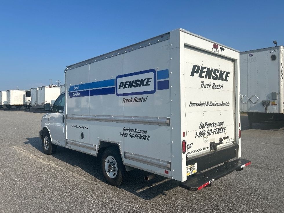 Light Duty Box Truck-Light and Medium Duty Trucks-GMC-2022-Savana G33503-Lagrange-GA-166,055\n\t\tmiles-$ 18,000 - Image 6
