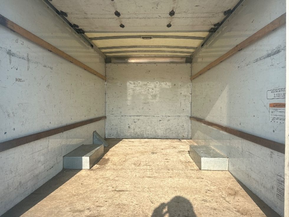 Light Duty Box Truck-Light and Medium Duty Trucks-GMC-2022-Savana G33503-Lagrange-GA-166,055\n\t\tmiles-$ 18,000 - Image 8