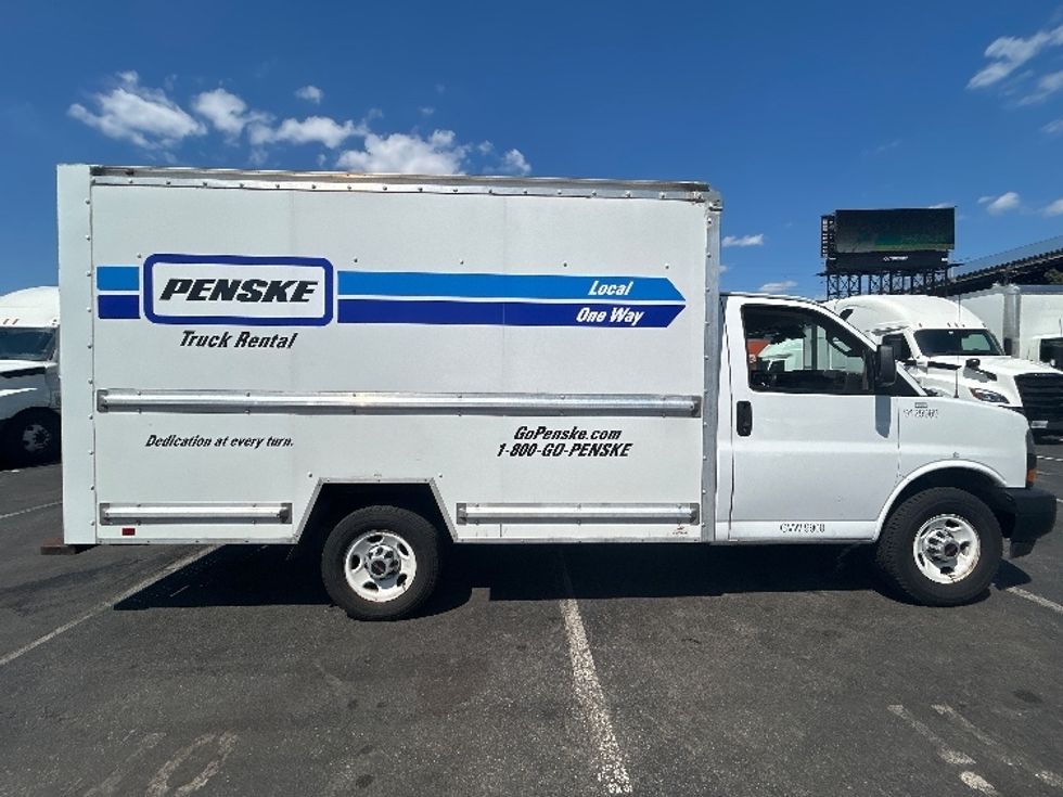 Light Duty Box Truck-Light and Medium Duty Trucks-GMC-2022-Savana G33503-Millville-NJ-138,056\n\t\tmiles-$ 23,250 - Image 14