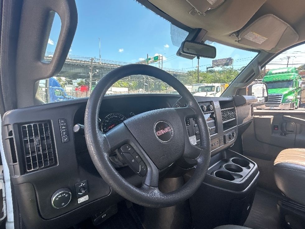 Light Duty Box Truck-Light and Medium Duty Trucks-GMC-2022-Savana G33503-Millville-NJ-138,056\n\t\tmiles-$ 23,250 - Image 16