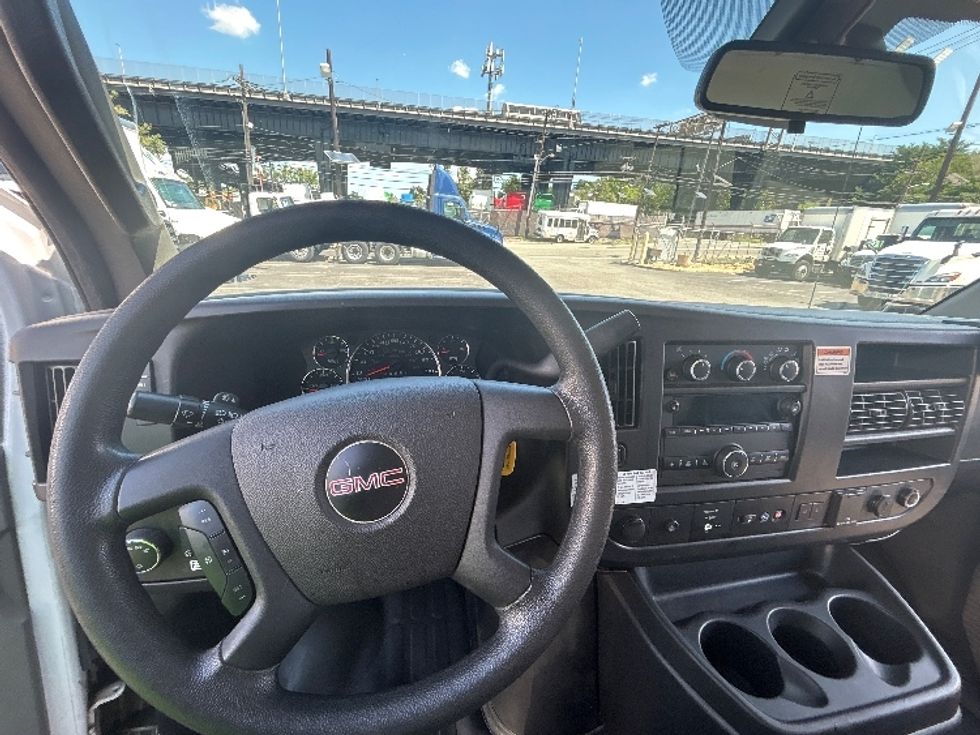 Light Duty Box Truck-Light and Medium Duty Trucks-GMC-2022-Savana G33503-Millville-NJ-138,056\n\t\tmiles-$ 23,250 - Image 17