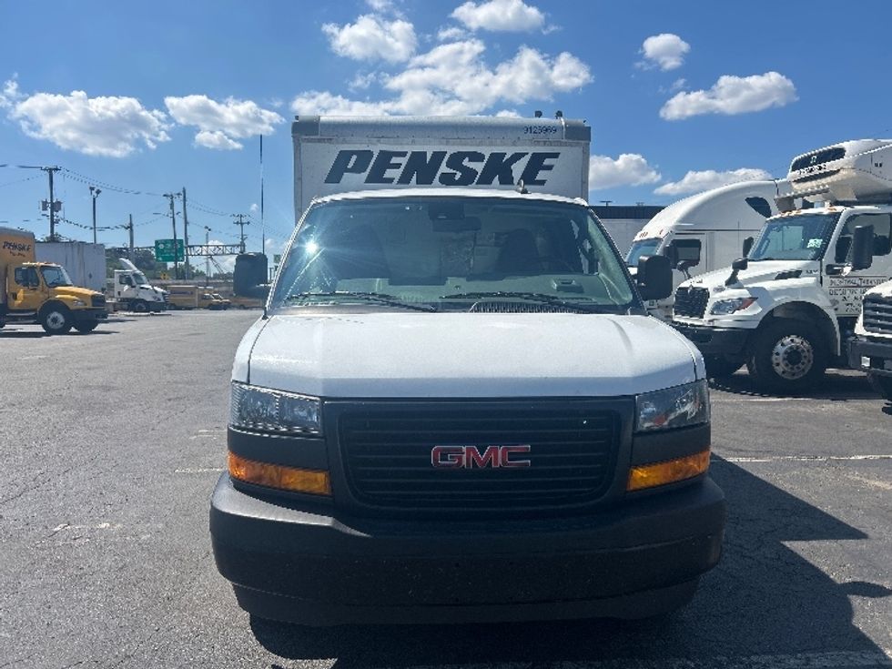 Light Duty Box Truck-Light and Medium Duty Trucks-GMC-2022-Savana G33503-Millville-NJ-138,056\n\t\tmiles-$ 23,250 - Image 2