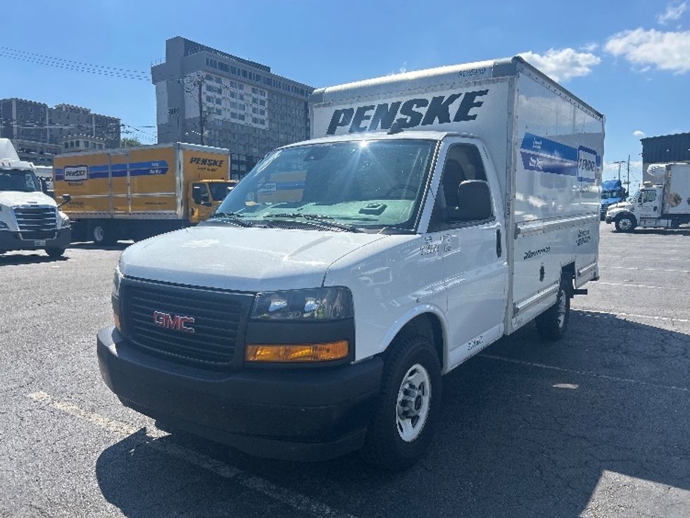 Light Duty Box Truck-Light and Medium Duty Trucks-GMC-2022-Savana G33503-Millville-NJ-138,056\n\t\tmiles-$ 23,250 - Image 3