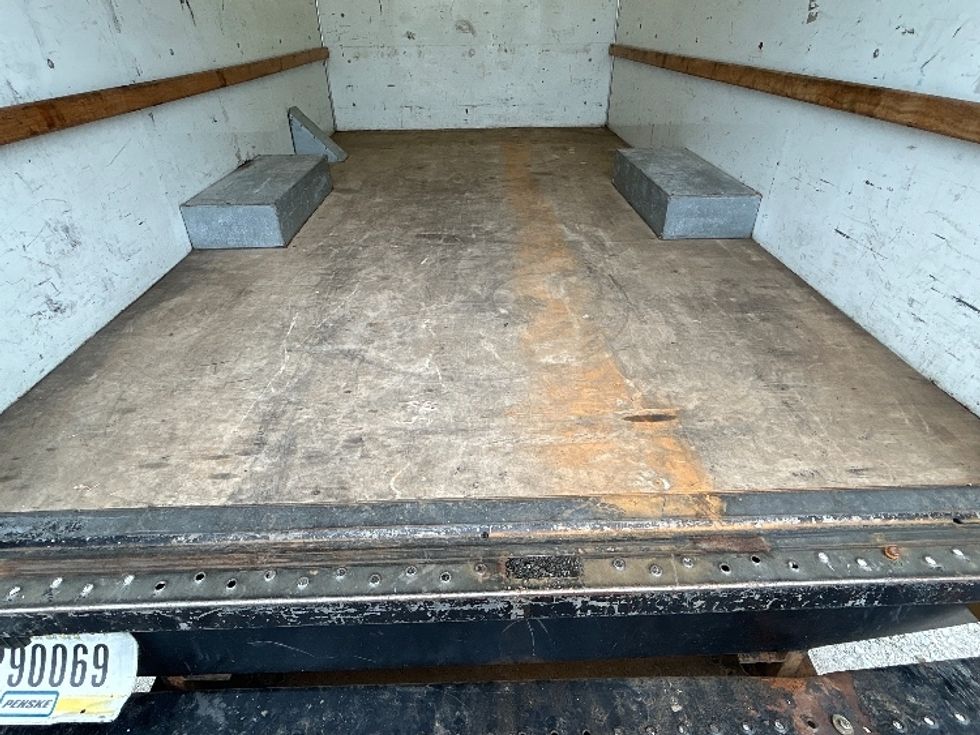 Light Duty Box Truck-Light and Medium Duty Trucks-GMC-2022-Savana G33503-Moberly-MO-143,331\n\t\tmiles-$ 19,000 - Image 10