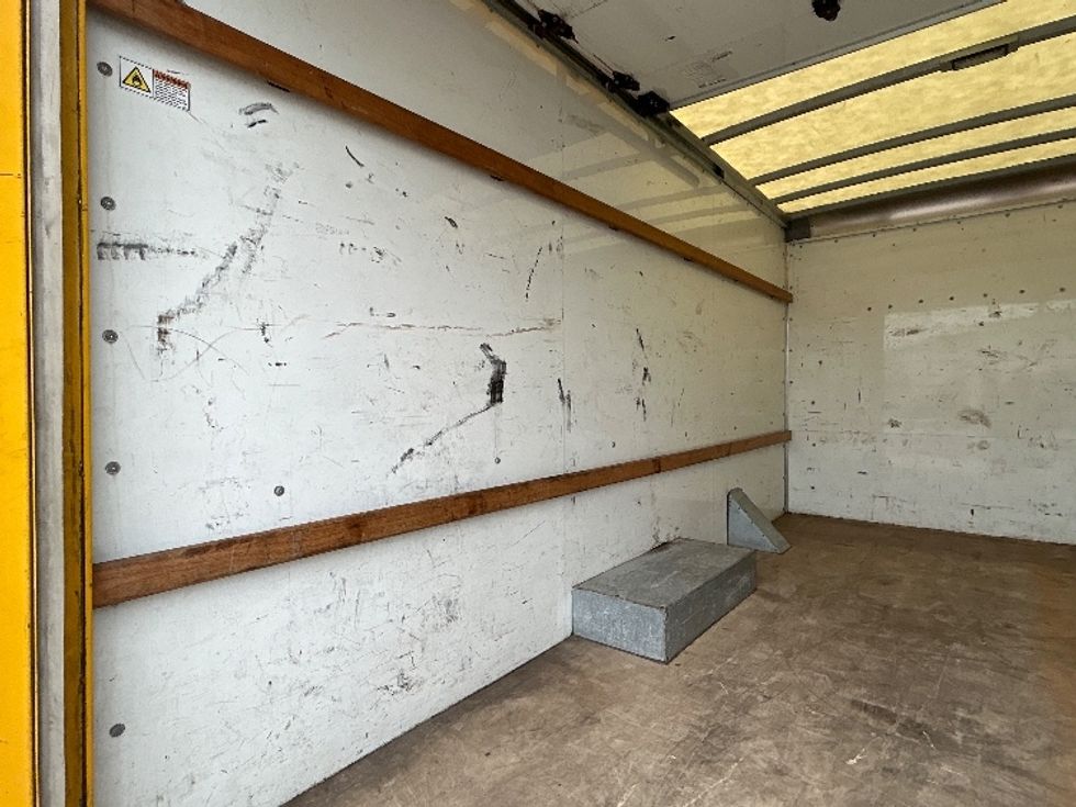 Light Duty Box Truck-Light and Medium Duty Trucks-GMC-2022-Savana G33503-Moberly-MO-143,331\n\t\tmiles-$ 19,000 - Image 11
