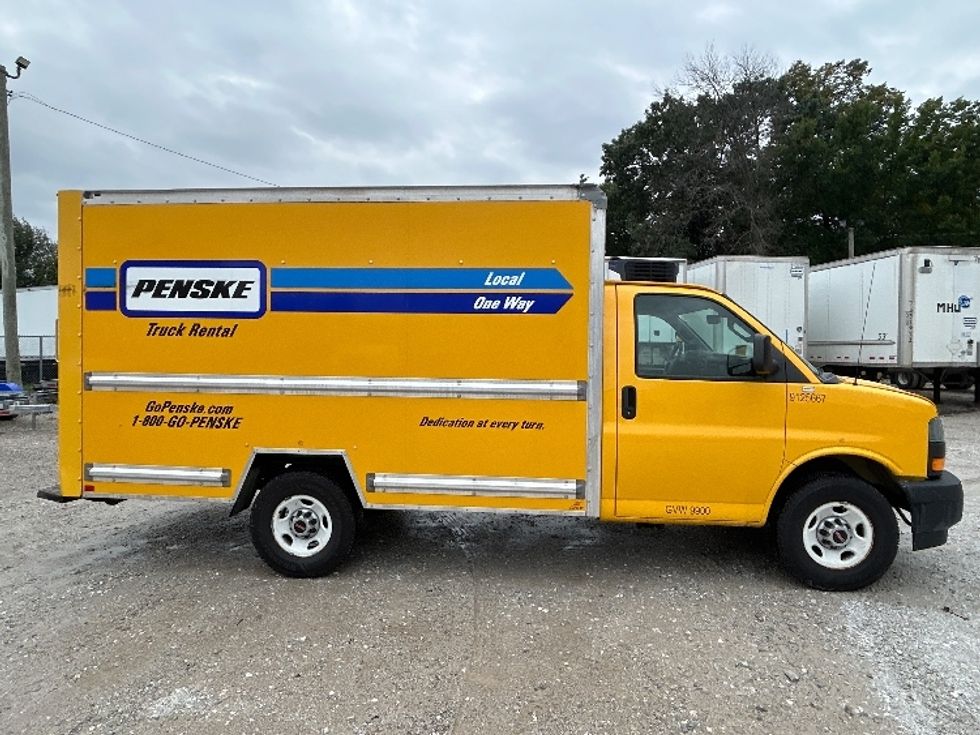 Light Duty Box Truck-Light and Medium Duty Trucks-GMC-2022-Savana G33503-Moberly-MO-143,331\n\t\tmiles-$ 19,000 - Image 15