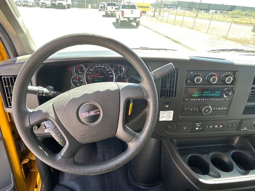 Light Duty Box Truck-Light and Medium Duty Trucks-GMC-2022-Savana G33503-Odessa-TX-112,442\n\t\tmiles-$ 25,250 - Image 17