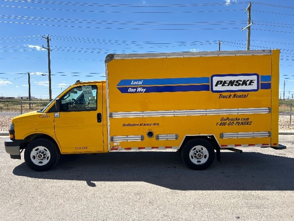Light Duty Box Truck-Light and Medium Duty Trucks-GMC-2022-Savana G33503-Odessa-TX-112,442\n\t\tmiles-$ 25,250 - Image 4