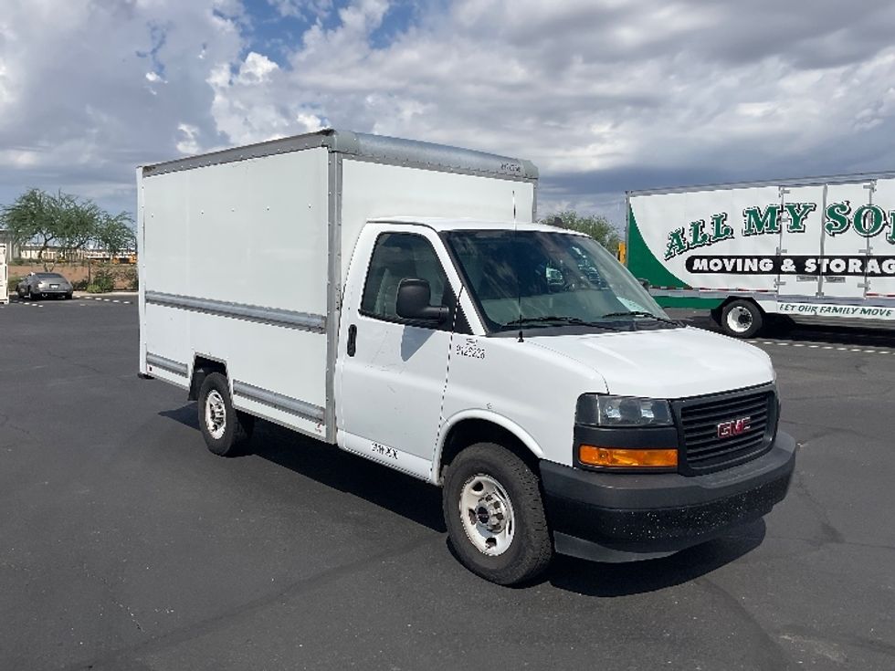 Light Duty Box Truck-Light and Medium Duty Trucks-GMC-2022-Savana G33503-Phoenix-AZ-115,588\n\t\tmiles-$ 26,250 - Image 1