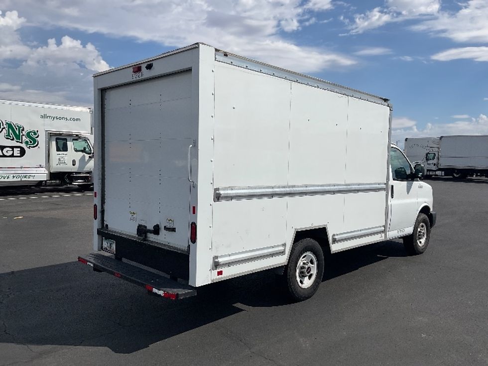 Light Duty Box Truck-Light and Medium Duty Trucks-GMC-2022-Savana G33503-Phoenix-AZ-115,588\n\t\tmiles-$ 26,250 - Image 13