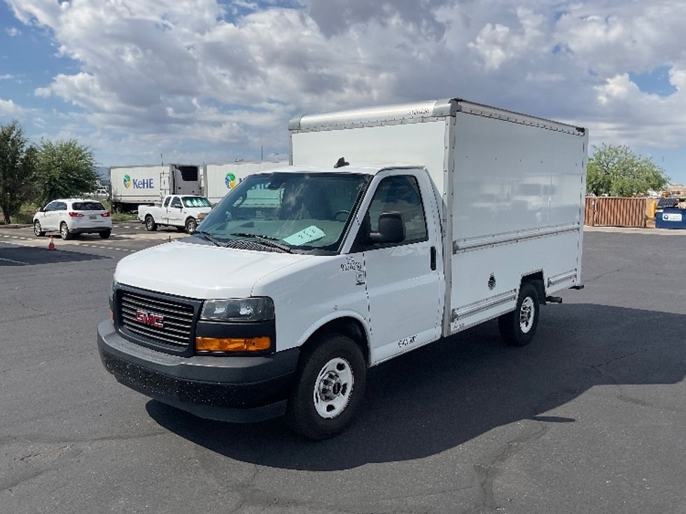 Light Duty Box Truck-Light and Medium Duty Trucks-GMC-2022-Savana G33503-Phoenix-AZ-115,588\n\t\tmiles-$ 26,250 - Image 3