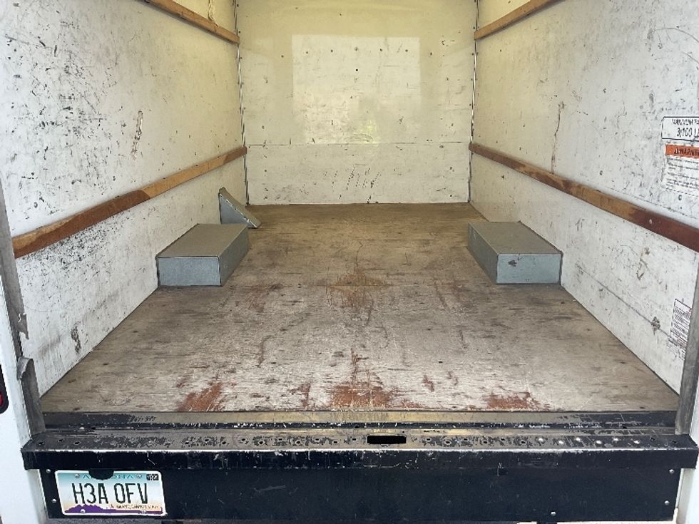 Light Duty Box Truck-Light and Medium Duty Trucks-GMC-2022-Savana G33503-Phoenix-AZ-115,588\n\t\tmiles-$ 26,250 - Image 7