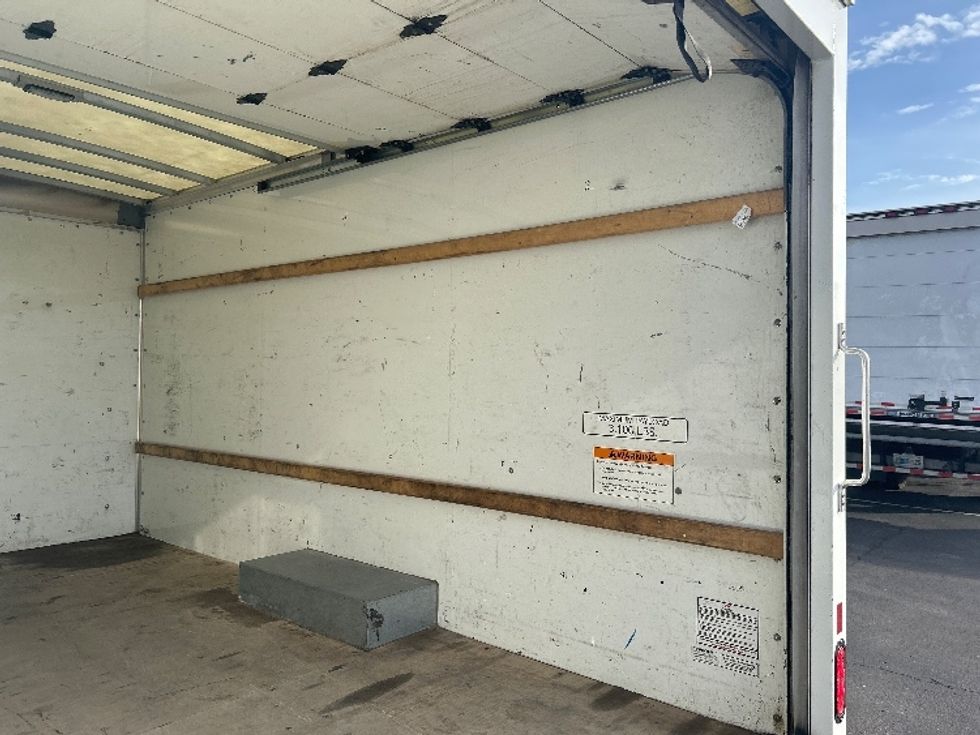 Light Duty Box Truck-Light and Medium Duty Trucks-GMC-2022-Savana G33503-Phoenix-AZ-91,686\n\t\tmiles-$ 29,750 - Image 10