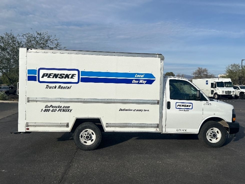 Light Duty Box Truck-Light and Medium Duty Trucks-GMC-2022-Savana G33503-Phoenix-AZ-91,686\n\t\tmiles-$ 29,750 - Image 13