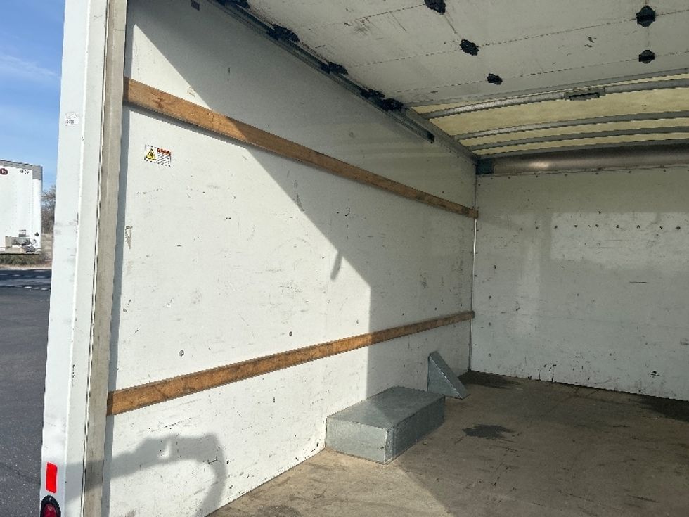 Light Duty Box Truck-Light and Medium Duty Trucks-GMC-2022-Savana G33503-Phoenix-AZ-91,686\n\t\tmiles-$ 29,750 - Image 9