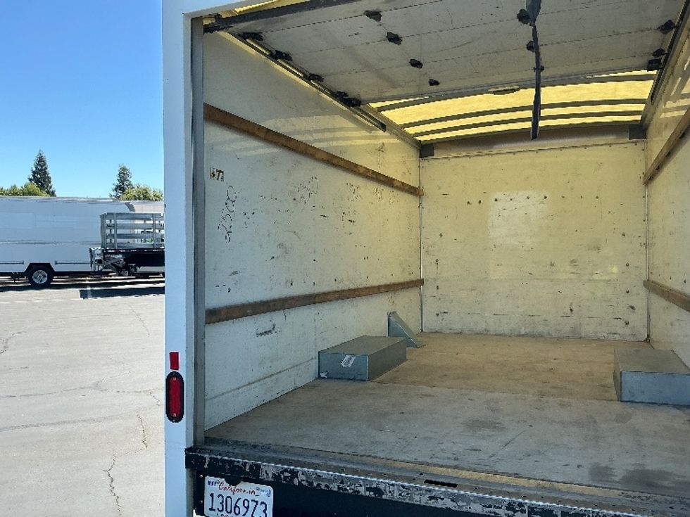 Light Duty Box Truck-Light and Medium Duty Trucks-GMC-2022-Savana G33503-Sacramento-CA-105,686\n\t\tmiles-$ 31,750 - Image 10