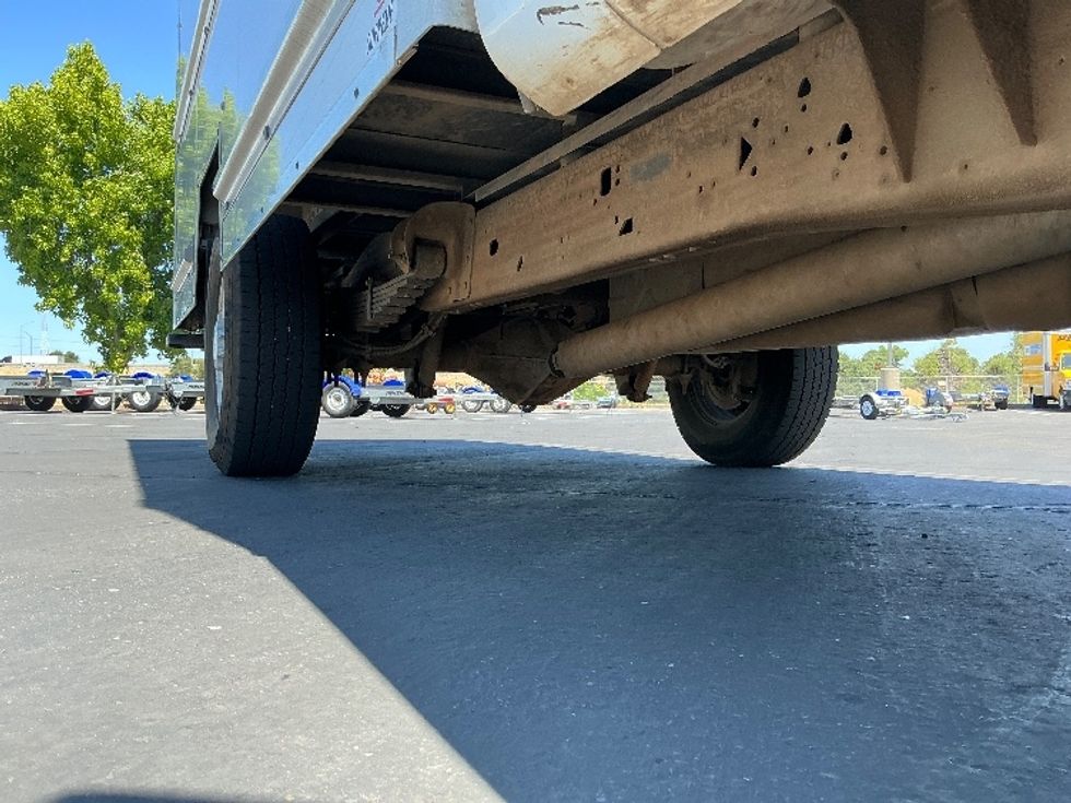 Light Duty Box Truck-Light and Medium Duty Trucks-GMC-2022-Savana G33503-Sacramento-CA-105,686\n\t\tmiles-$ 31,750 - Image 13