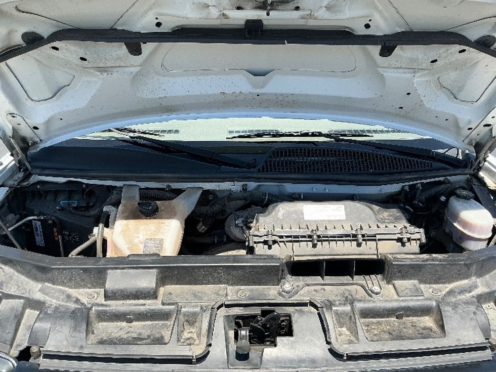 Light Duty Box Truck-Light and Medium Duty Trucks-GMC-2022-Savana G33503-Sacramento-CA-105,686\n\t\tmiles-$ 31,750 - Image 23